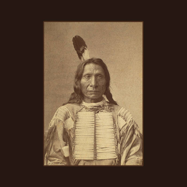 Mahpiya Luta (Maȟpíya Lúta) Woohitike