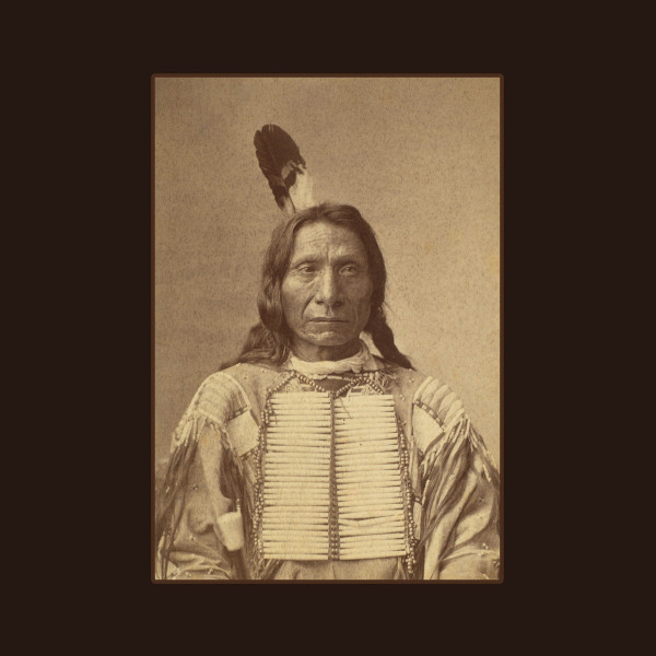 Mahpiya Luta (Maȟpíya Lúta) Woohitike