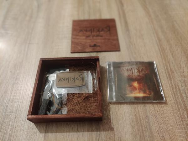 RAKINUA Esi Um Ninu - Heal Us Mother (Wooden Box)