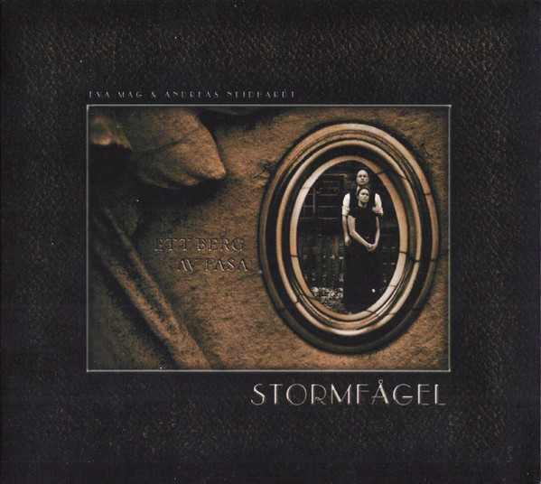 STORMFAGEL Ett Berg Av Fasa